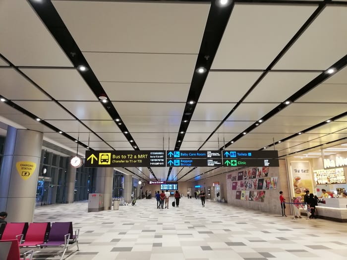 Cara dari Terminal 4 Changi ke MRT