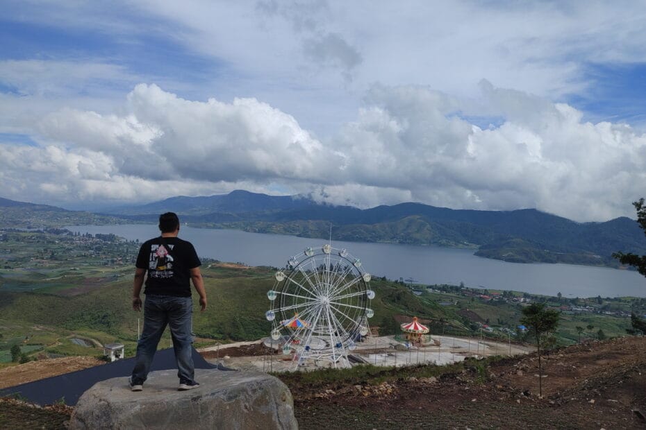 Solo Traveling vs Open Trip