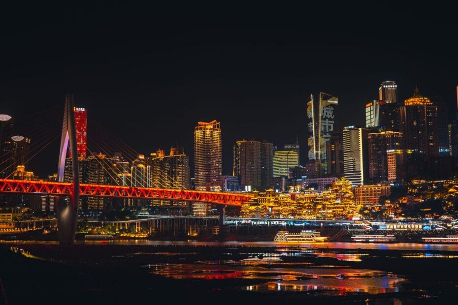 Wisata di Chongqing dengan Pemandangan Kota Futuristik